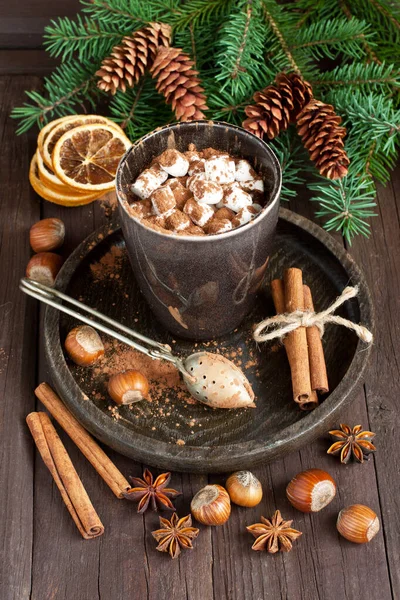 Taza Con Chocolate Caliente Malvaviscos Sobre Fondo Oscuro — Foto de Stock