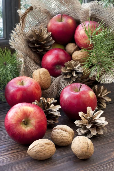 Kompozycja z czerwonych jabłek — Zdjęcie stockowe