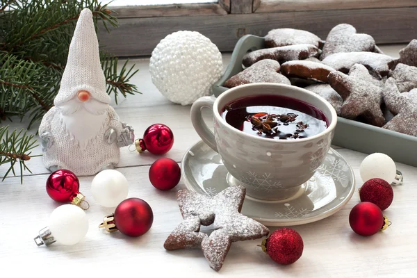 Pan de jengibre de Navidad con decoración navideña —  Fotos de Stock