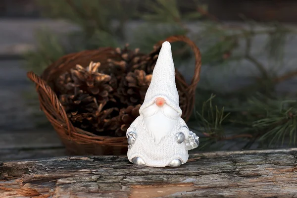 Vinter Stilleben med gnome — Stockfoto