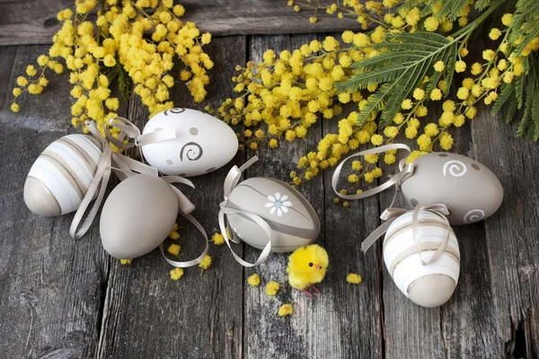 Easter eggs on wooden plank — Stock Photo, Image