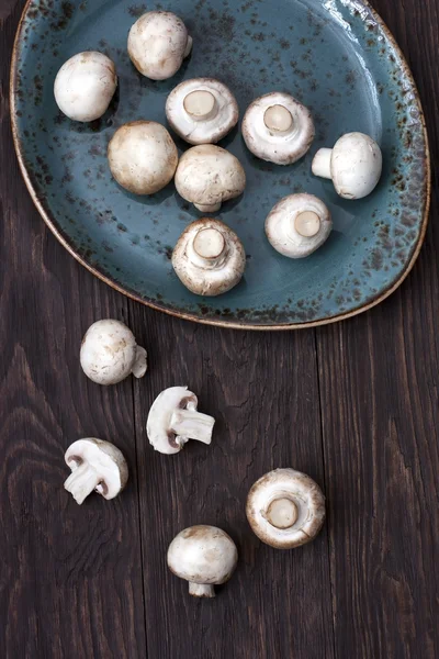 新鲜整蘑菇 — 图库照片