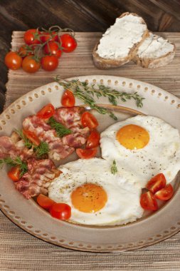 Sahanda yumurta ile lezzetli breakfast