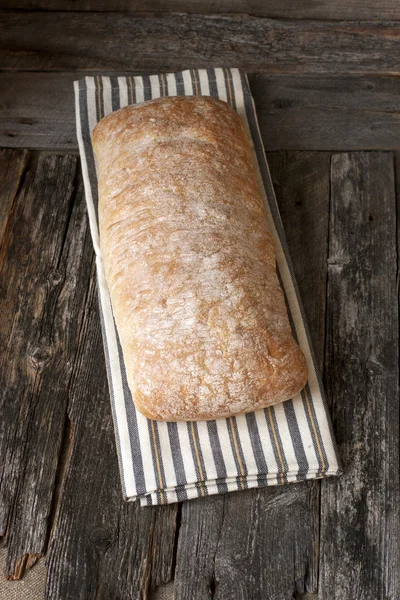 Pão de ciabatta tradicional acabado de assar — Fotografia de Stock