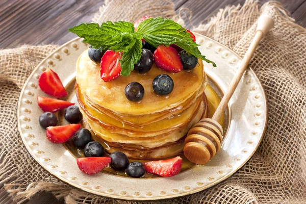 Taze meyve ile lezzetli gözleme