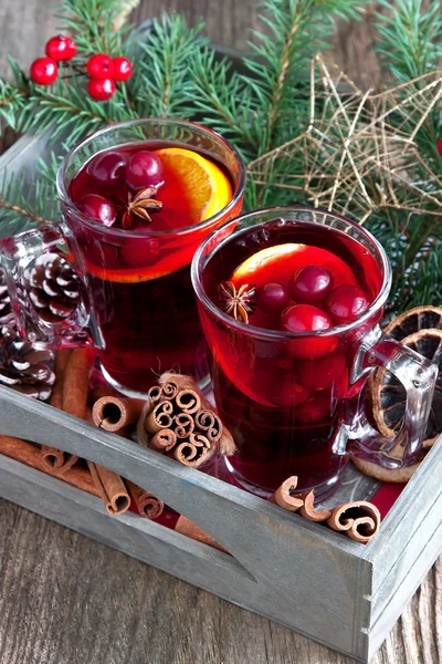 유리에서 크리스마스 뜨거운 음료 — 스톡 사진