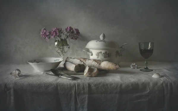 Nature morte avec du pain — Photo