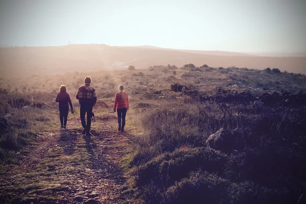 Aile birlikte yürüme