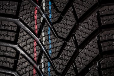 yeni otomobil lastiği yakın çekim 