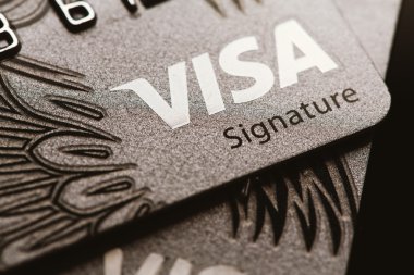 Samara, Rusya Federasyonu-Temmuz 25.2016: Vize imza kredi kartı yakın çekim