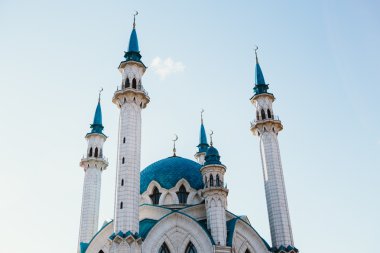 Kazan Kremlin 'deki Kul Şerif camii bulutların altında yaz mevsimi