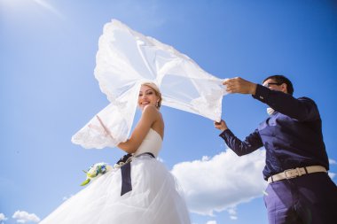 yeni bir göl yanındaki çift dans tarih Çrş