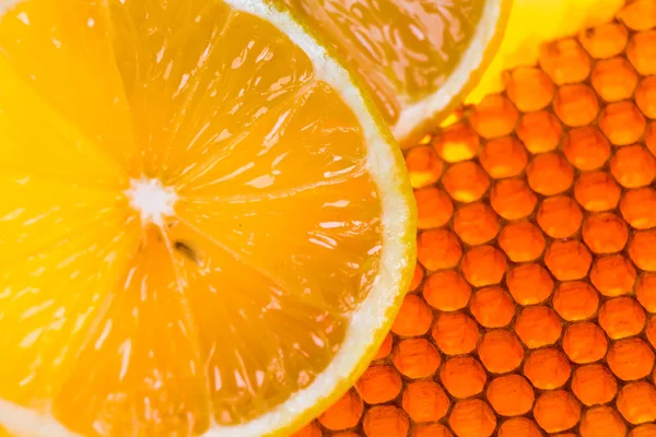 Sárga méhsejt méz és citrom — Stock Fotó