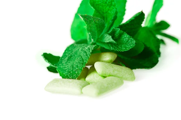 Zelené žvýkačky na bílém - jídlo a pití — Stock fotografie