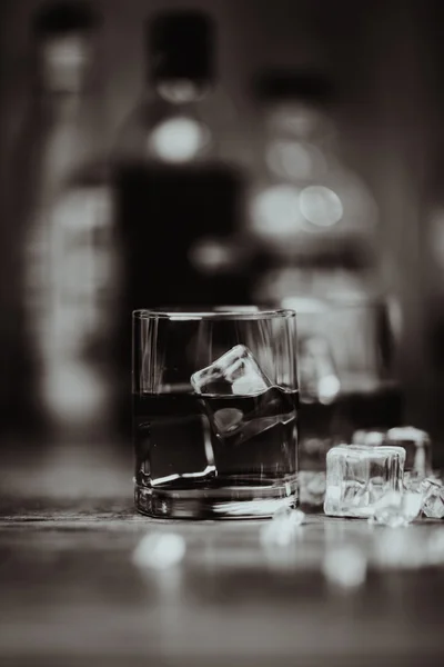 2 szklanki whisky — Zdjęcie stockowe