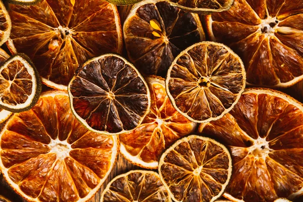 Фон из колец сушеный апельсин и лимон — стоковое фото