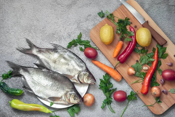 Large river fish bream cooked for frying — Stock Photo, Image