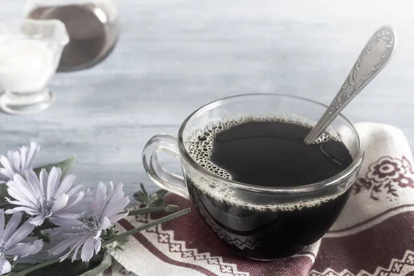 Alternatív Kávé Helyettesítő Forró Koffeinmentes Ital Készült Természetes Cikória Asztalon — Stock Fotó