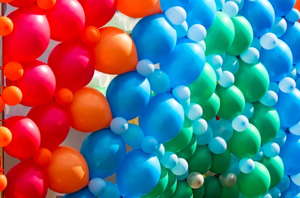 Schöne Luftballons, Dekoration für den Urlaub. — Stockfoto