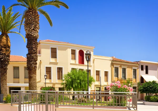 Building on the square of the Spa town, the island of Crete. — Stock Photo, Image