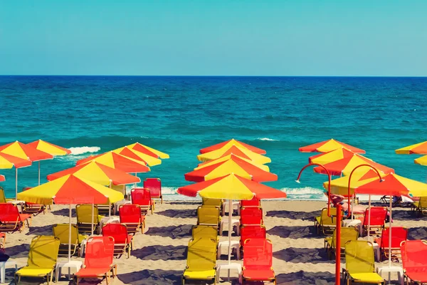 Deserted beach on the sea during a storm. — Stock Photo, Image