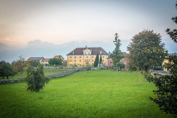 Villa bir Tirchiana
