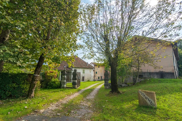 Castello a Limana
