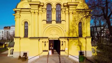 Varşova 'daki bir kilisenin insansız hava aracı videosu.