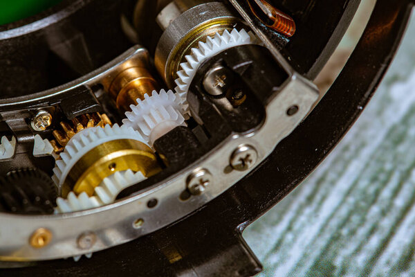 Some circle transmissions on an electronic photography lens