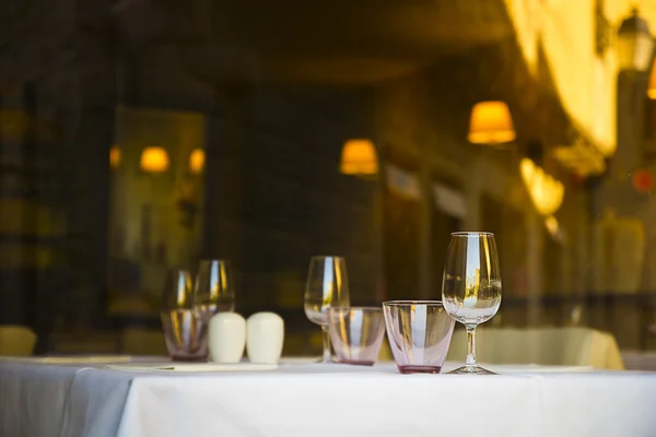 Restaurant bereit zum Servieren — Stockfoto