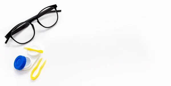 Gafas Lentes Contacto Pinzas Aplicador Para Tomar Una Lente Estuche — Foto de Stock