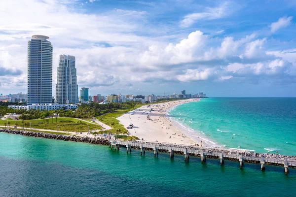 South Beach Miami desde South Pointe Park, Florida, EE.UU. — Foto de Stock