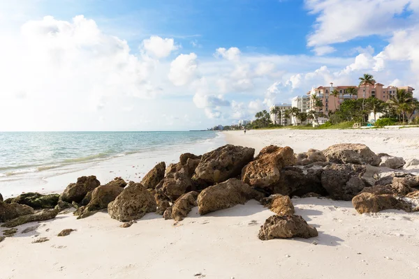 Nedotčené a idylické pláže v jasný den, Neapol, Florida, Usa — Stock fotografie