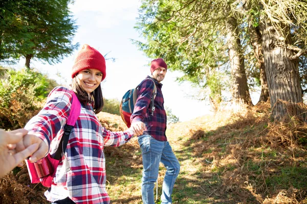 Father Teenage Holding Hands Hiking Looking Camera Smiling Point View — 图库照片