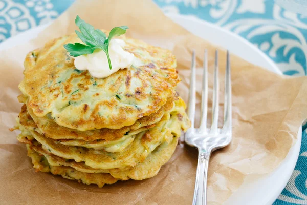 Beignets de courgettes sur tas — Photo