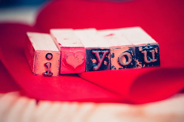 Te amo mensaje con bloques de letras — Foto de Stock