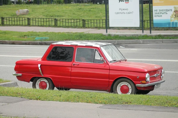 Stadt Moskau Straße Rotes Auto Modell Zaz 968A — Stockfoto