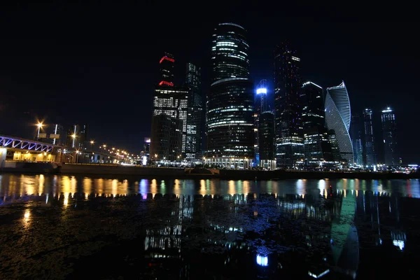 Ciudad Moscú 2021 Noche Del Rascacielos Terraplén Presnenskaya —  Fotos de Stock