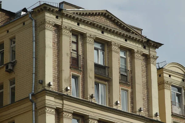 Cidade Moscou 2021 Textura Uma Antiga Casa Com Colunas — Fotografia de Stock