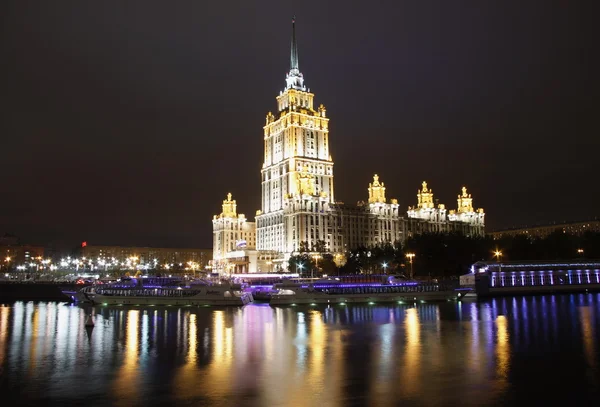 The night view of the hotel — Stock Photo, Image