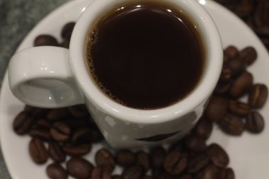 Fasulyeli beyaz kahve fincanı