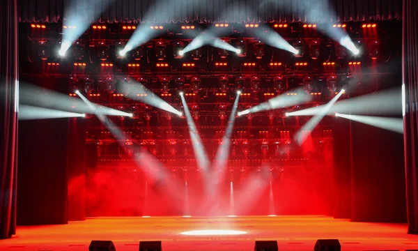 Scena koncertowa oświetlony — Zdjęcie stockowe