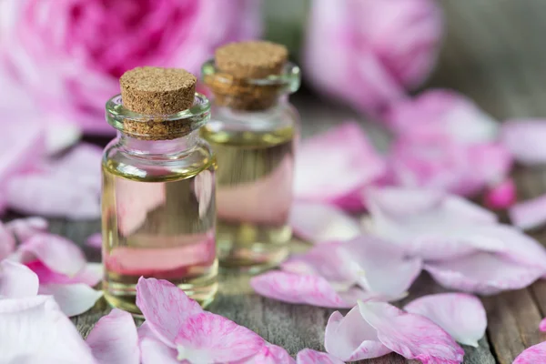 Rose essential oil — Stock Photo, Image