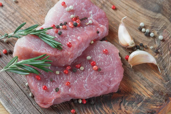 Dois pedaços de carne de porco — Fotografia de Stock