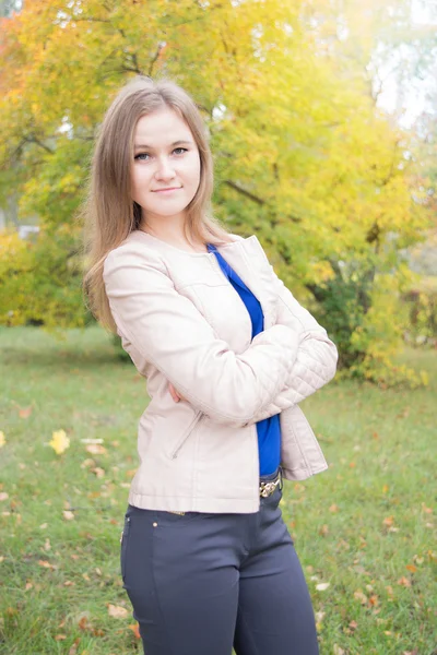 Young girl — Stock Photo, Image