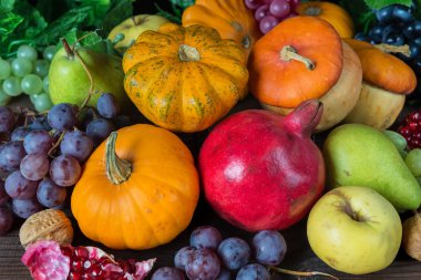 Çeşitli meyve zengin hasat