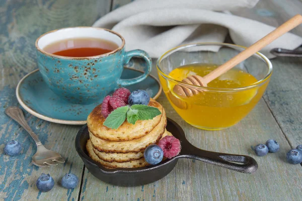 Breakfast  in rustic style — Stock Photo, Image