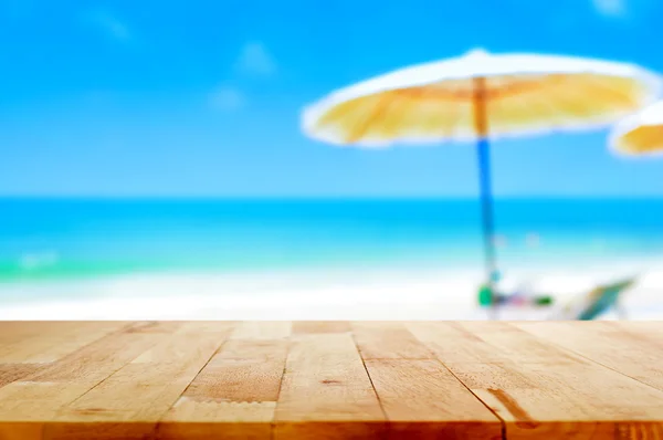 Mar azul borroso y playa de arena blanca — Foto de Stock