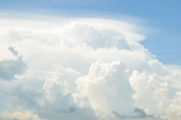 Cloudscape piękne w niebo — Zdjęcie stockowe