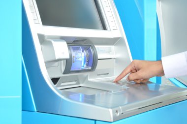 Tuş takımında tuşuna basarak el ile ATM